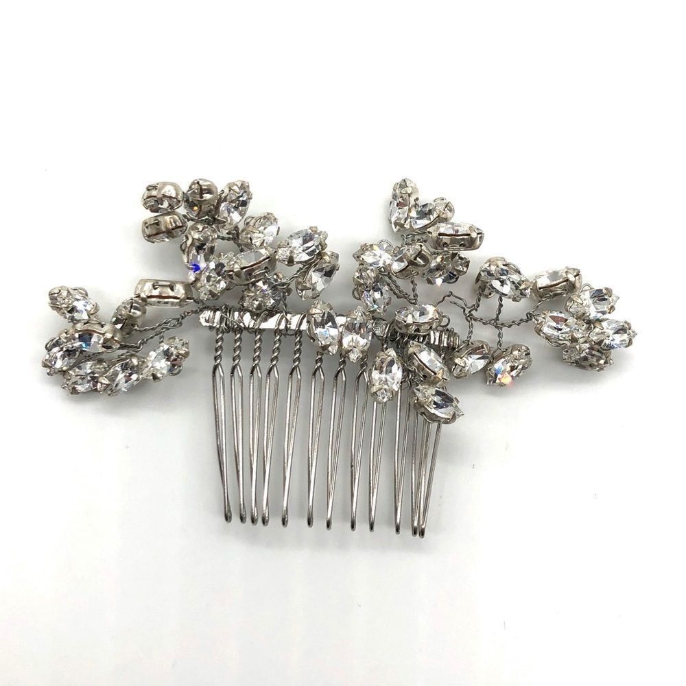 Ever byย Happily Ever Borrowed Crystal Head Piece